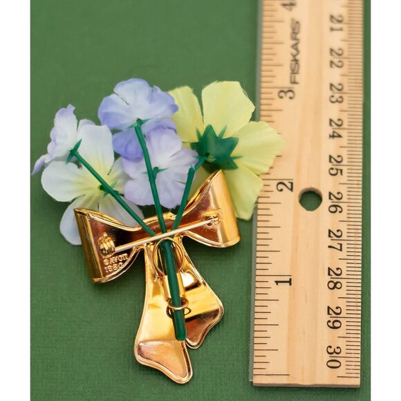 Vintage Victorian Floral and Bow Brooch by Avon K20 - Picture 2 of 2